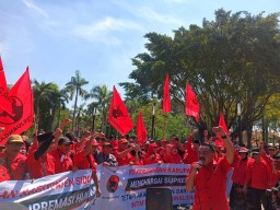 PDIP Sidoarjo Gelar Aksi Damai, Lawan Intimidasi dan Kriminalisasi Hukum
