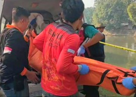 Mayat Warga Surabaya Tersangkut Pancing di Sungai Balongbendo Sidoarjo
