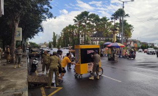 Alun-Alun Jember Direnovasi, PKL Dipindahkan ke Jalan Kartini