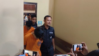 Siswi SMP di Probolinggo Diperkosa 3 Pria, Korban Dikalungi Celurit