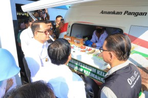 Pj Gubernur Jatim Apresiasi Laboratorium Keliling dari Bapanas