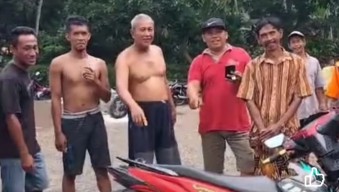 Gagal Gondol Kotak Amal Masjid di Jember, Maling Tinggalkan Motor dan 2 HP