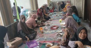 Mengenal Azera, Tradisi Masyarakat Bangkalan Kunjungi Jamaah Pulang Haji
