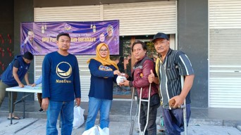 DPD NasDem Surabaya Bagikan 718 Paket Daging Kurban pada Idul Adha 1445 Hijriyah