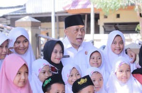 Kang Giri Perbaiki Ratusan Sekolah di Ponogo