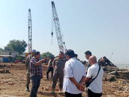 DPRD Bangkalan Sidak Pemotongan Kapal Ilegal, Sudah Beroperasi Puluhan Tahun