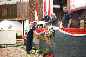 DPRD Jatim Dukung Raperda KTR, Perokok Harus Tahu Ini