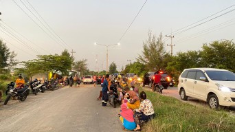 Tangki Pertamina Tuban Bocor, Ribuan Warga Desa Tasikharjo Mengungsi