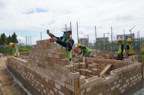 SIG Hadirkan Bata Interlock, Tahan Gempa dan Ramah Lingkungan