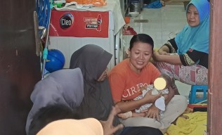 Bayi Perempuan Dibuang di Bratang Gede Surabaya, Dilengkapi Surat Vaksinasi