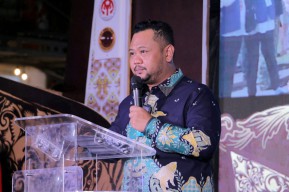 Dekranasda Fest 2024, Gus Yani Ajak Generasi Muda Gaungkan Batik Gresik