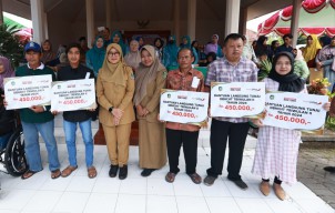 Pemkab Banyuwangi Salurkan BLT DBHCT Rp4,4 Miliar