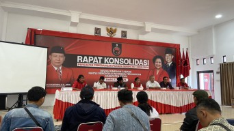 Dokter Ari Purnomo Adi Daftar jadi Calon Wakil Bupati Kediri Lewat PDIP