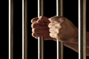 Gelapkan Uang Perusahaan Rp92,5 Juta, 2 Pekerja di Surabaya Dipolisikan