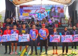 3.500 Pelari Ikuti Bhayangkara Run Sidoarjo 2024, Hadiahnya Ada Mobil dan Umroh