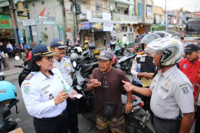 Dishub Tertibkan Juru Parkir Liar di Kawasan Kota Lama Surabaya