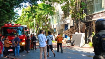 Kebakaran Ruko Furniture di Jalan Kertajaya Surabaya, 2 Orang Terluka
