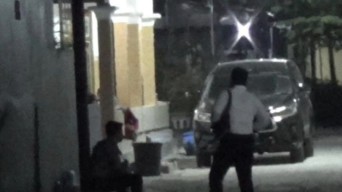Lagi, KPK Geledah Rumah Warga di Sampang