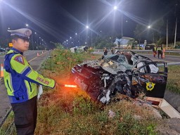 2 Mobil Bea Cukai Kediri Bertabrakan di Tol Jombang, Begini Nasib Penumpang