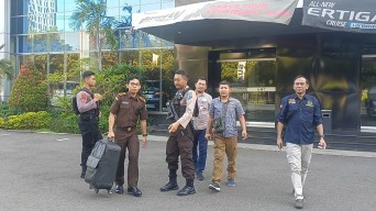 Hasil Penggeledahan Kejari Bojonegoro di Kantor UMC Suzuki Surabaya