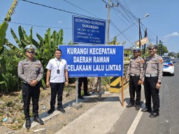 30 Papan Imbauan Dipasang, Cara Polres Tulungagung Tekan Angka Kecelakaan