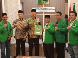 PPP Beri Surat Tugas Pak Yes dan Dirham Maju Pilkada Lamongan 2024