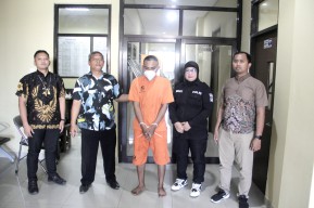 Polisi Ringkus Pria Sumenep yang Simpan Sabu di Lantai Dapur