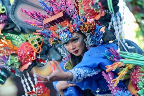 Ribuan Pengunjung Terpukau Sajian Banyuwangi Ethno Carnival