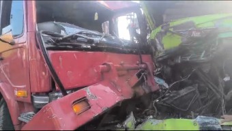 2 Truk Adu Banteng di Lamongan, Gegara Hindari Pemotor