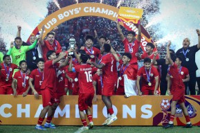 FOTO: Garuda Muda Raih Trophy Juara AFF U19 2024