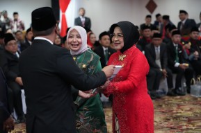 Anik Maslachah dan Wara Sundari Renny Pimpin Sementara DPRD Jatim