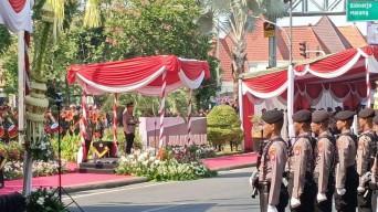 Kapolri Jenderal Listyo Sigit Prabowo Pimpin Apel Hari Juang Polisi di Surabaya