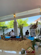 H. Slamet Junaidi Ziarah Makam Keluarga sebelum Mendaftar ke KPU Sampang