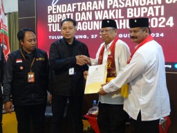 Berkas Pendaftaran Pasangan Mardinoto Dinyatakan Komplet oleh KPU Tulungagung