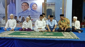 Warga Bojonegoro Gelar Doa Bersama untuk Setyo Wahono dan Nurul Azizah