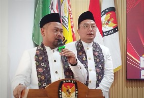 Yani - Alif Resmi Daftar Pilbup Gresik 2024, Lawan Kotak Kosong?