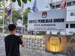 Hari Pertama Pendaftaran Pilwali Surabaya 2024, KPU Terpantau Sepi