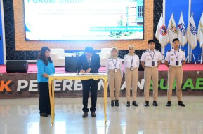 Taruna Poltekbang Surabaya Magang di Miyazaki Airport Jepang