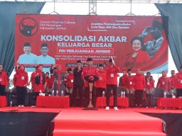 Dikepung 15 Parpol, Ketua DPC PDIP Jember Tegaskan Tak Pernah Mundur