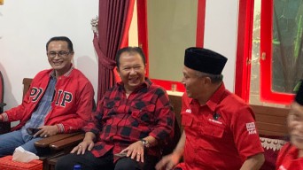 Bacabup Petahana Hendy Siswanto Konsolidasi ke Kantor PDIP Jember