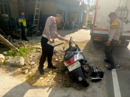Pengendara N-Max Tewas Tabrak Truk Parkir di Jalur Bojonegoro-Babat