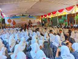 Ribuan Pelajar di Sidoarjo Nembang Macapat