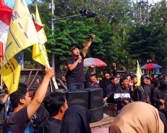 Mahasiswa Sidoarjo Gelar Aksi di Depan Kantor DPRD, Sampaikan 5 Tuntutan