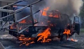 Angkut Tembakau, Mobil Pikap di Jember Terbakar