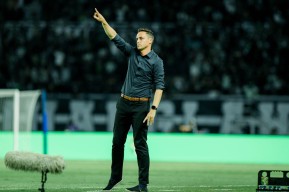 Persebaya Menang 1-0 Lawan PSS Sleman, Munster Puji Pemainnya