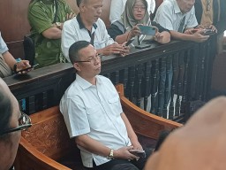 Palsukan Gelar, Mantan Ketua NasDem Surabaya Divonis Pidana 5 Bulan