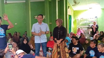 Setyo Wahono-Nurul Azizah Blusukan Pasar Tradisional Kota Bojonegoro