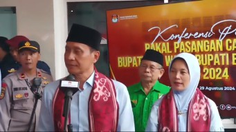 Didukung 14 Parpol, Setyo Wahono-Nurul Azizah Resmi Mendaftar ke KPU Bojonegoro