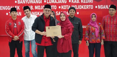 Terima Rekom PDI Perjuangan, Dhito-Dewi Optimis Menang di Pilkada 2024