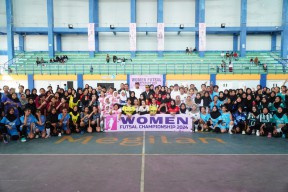 Gelaran Perdana Turnamen Futsal Wanita Disambut Antusias Pelajar Lamongan
